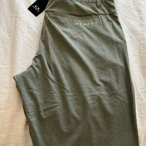 Oakley Men's Olive Pants